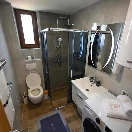 Fortuna Lux Apartment *